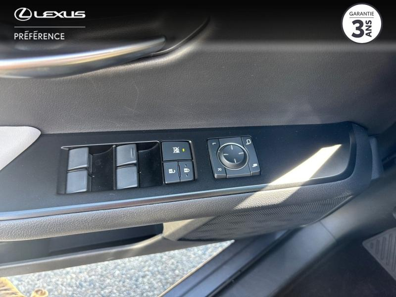 Photo 12 de l’annonce de LEXUS UX d’occasion à vendre à MONTFAVET