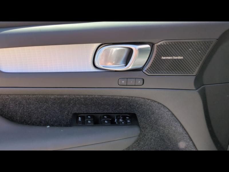 Photo 13 de l’annonce de VOLVO XC40 d’occasion à vendre à FRÉJUS