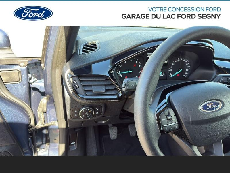 Photo 14 de l’annonce de FORD Fiesta d’occasion à vendre à PAYS DE GEX