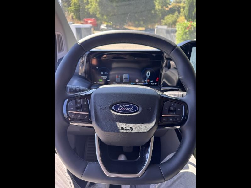 Photo 13 de l’annonce de FORD Tourneo Custom d’occasion à vendre à TOULON