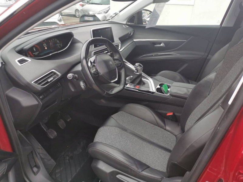 Photo 5 de l’annonce de PEUGEOT 3008 d’occasion à vendre à MARSEILLE