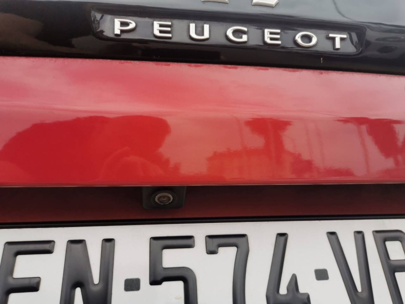 Photo 18 de l’annonce de PEUGEOT 3008 d’occasion à vendre à MARSEILLE
