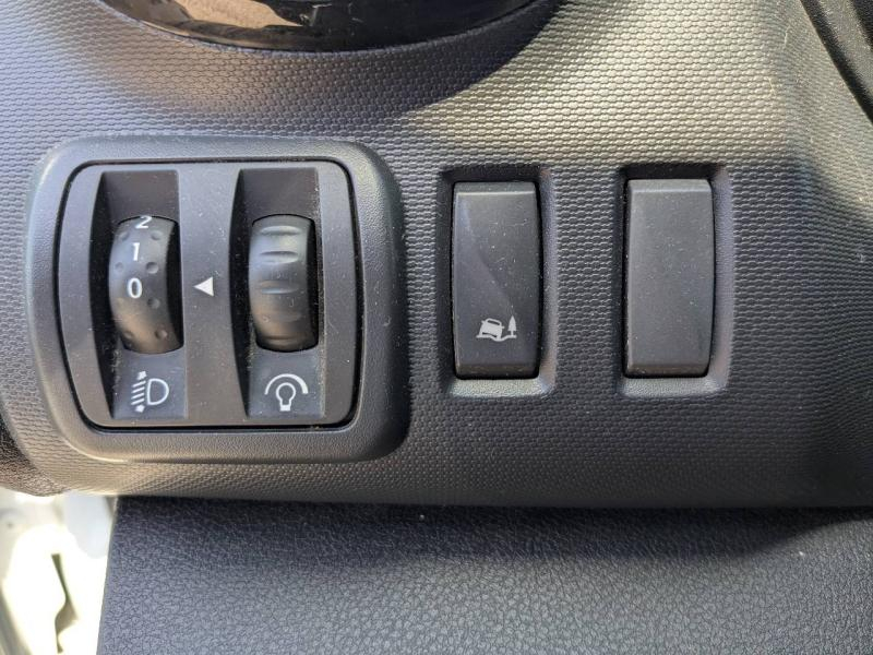Photo 10 de l’annonce de RENAULT Trafic Fg VUL d’occasion à vendre à VITROLLES