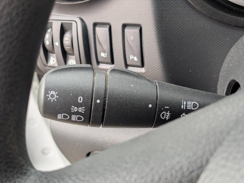 Photo 13 de l’annonce de RENAULT Trafic Fg VUL d’occasion à vendre à VITROLLES