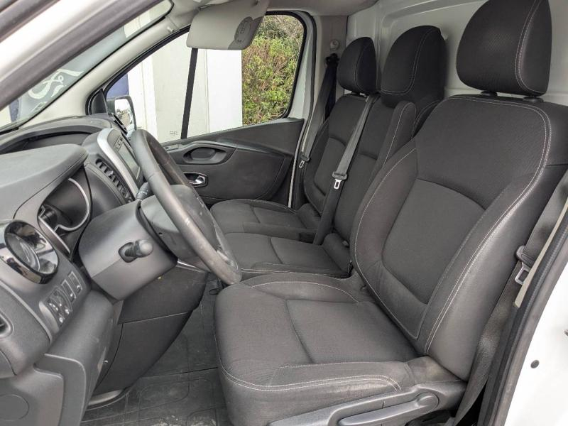 Photo 17 de l’annonce de RENAULT Trafic Fg VUL d’occasion à vendre à VITROLLES