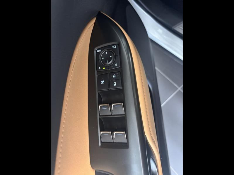 Photo 17 de l’annonce de LEXUS NX d’occasion à vendre à MONTFAVET