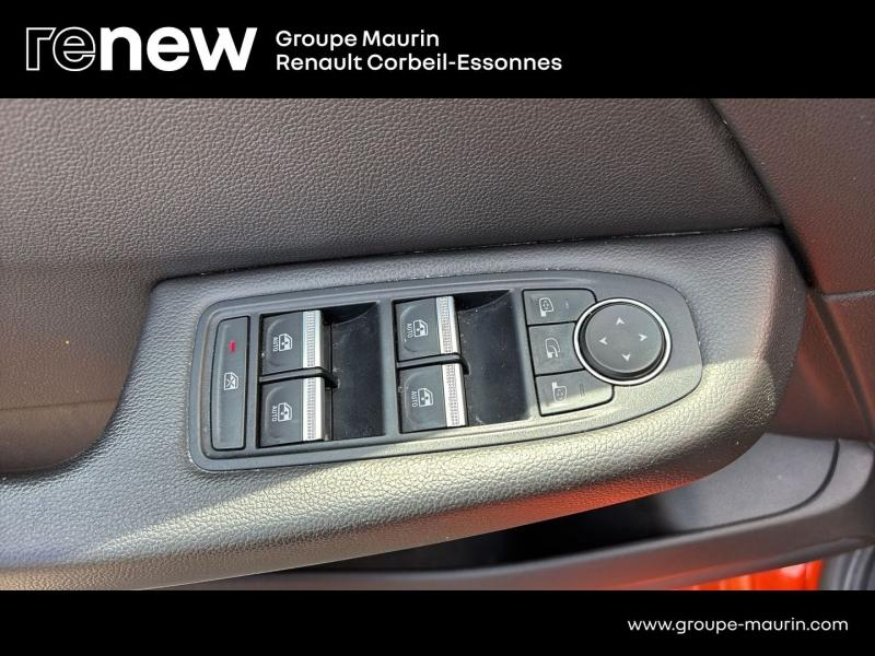 Photo 16 de l’annonce de RENAULT Clio d’occasion à vendre à CORBEIL-ESSONNES