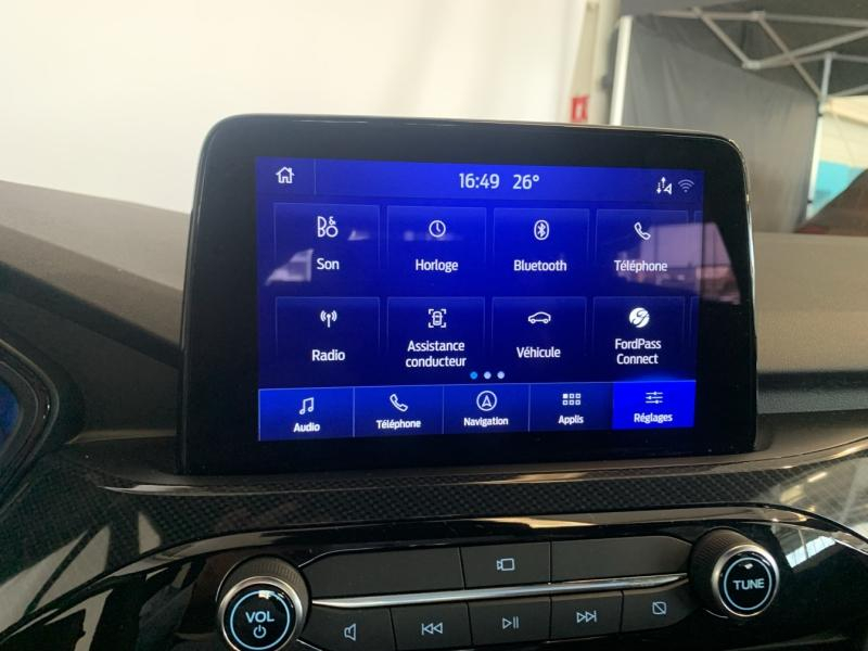 Photo 9 de l’annonce de FORD Kuga d’occasion à vendre à CHENNEVIÈRES-SUR-MARNE