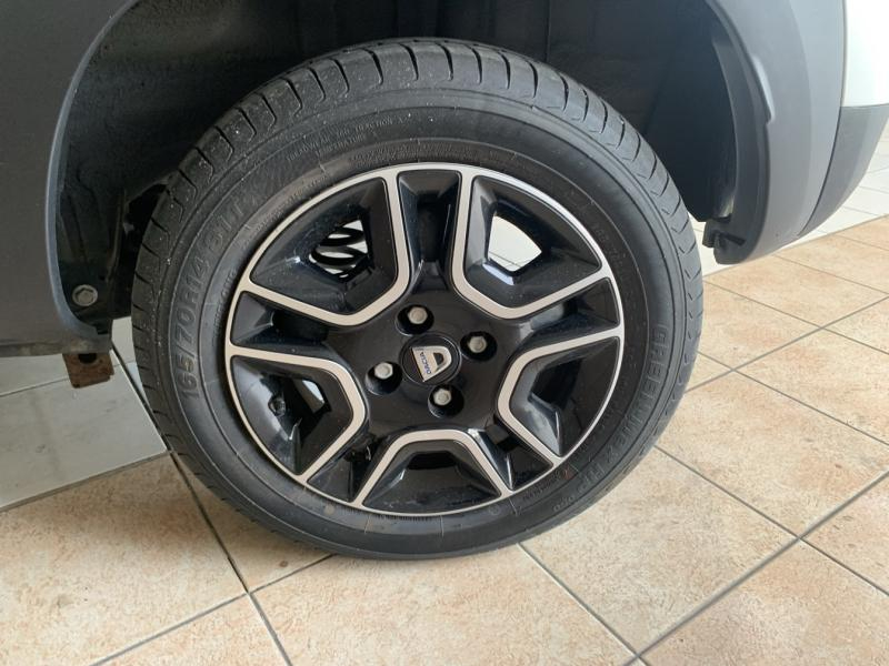 Photo 16 de l’annonce de DACIA Spring d’occasion à vendre à CHENNEVIÈRES-SUR-MARNE