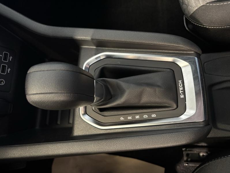Photo 8 de l’annonce de RENAULT Clio d’occasion à vendre à CHENNEVIÈRES-SUR-MARNE