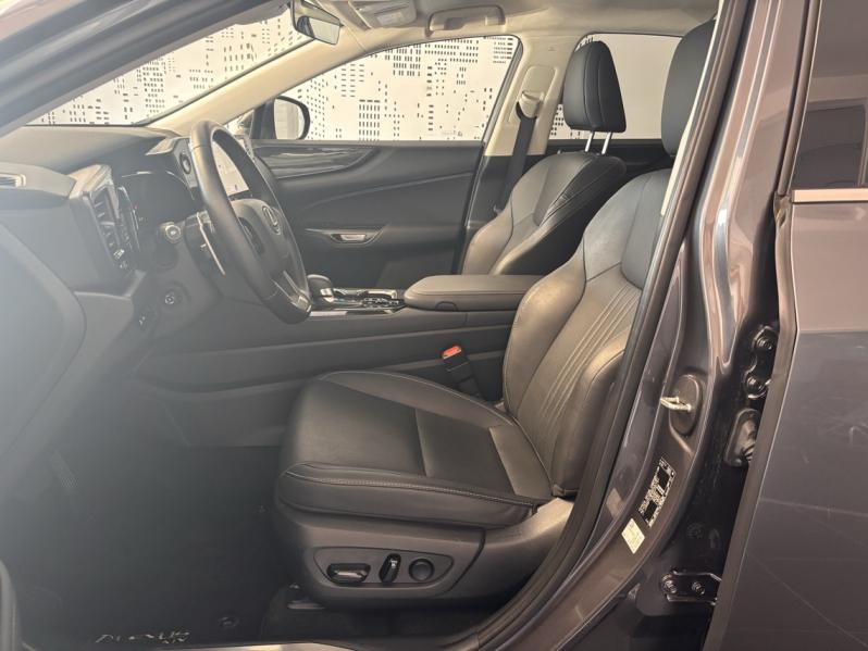 Photo 13 de l’annonce de LEXUS NX d’occasion à vendre à MONTFAVET
