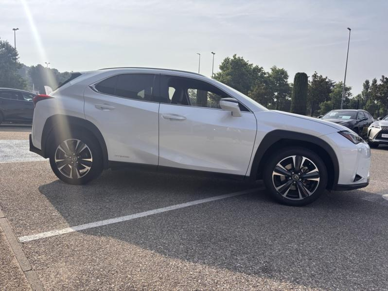 Photo 5 de l’annonce de LEXUS UX d’occasion à vendre à MONTFAVET