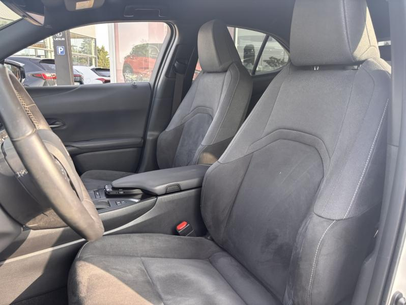 Photo 9 de l’annonce de LEXUS UX d’occasion à vendre à MONTFAVET