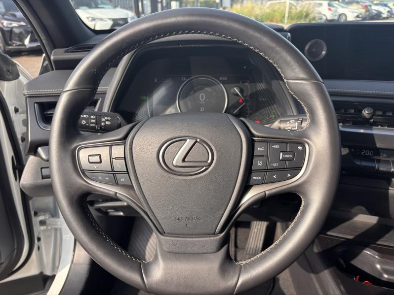 Photo 10 de l’annonce de LEXUS UX d’occasion à vendre à MONTFAVET