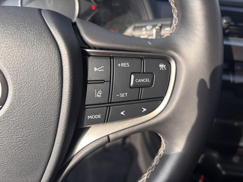 Photo 12 de l’annonce de LEXUS UX d’occasion à vendre à MONTFAVET