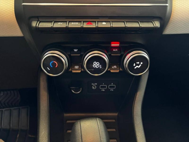 Photo 7 de l’annonce de RENAULT Clio d’occasion à vendre à CHENNEVIÈRES-SUR-MARNE