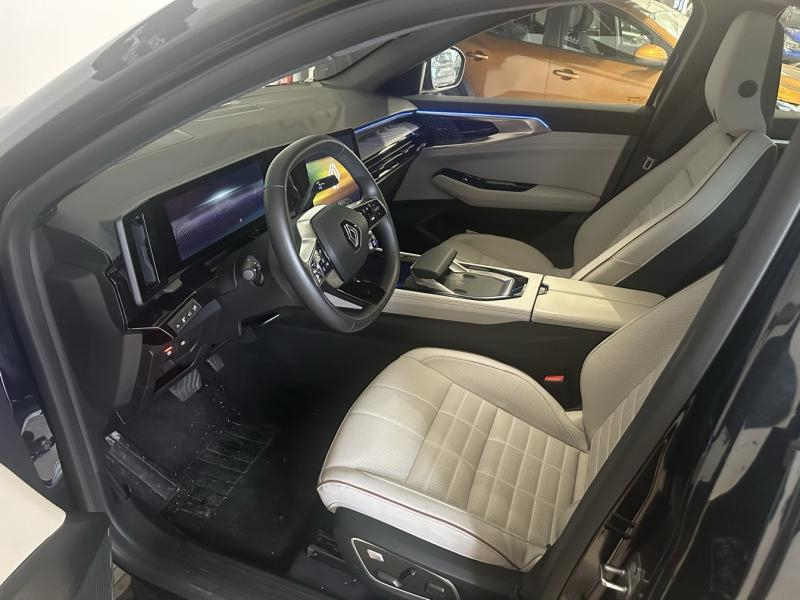 Photo 8 de l’annonce de RENAULT Espace d’occasion à vendre à CHENNEVIÈRES-SUR-MARNE