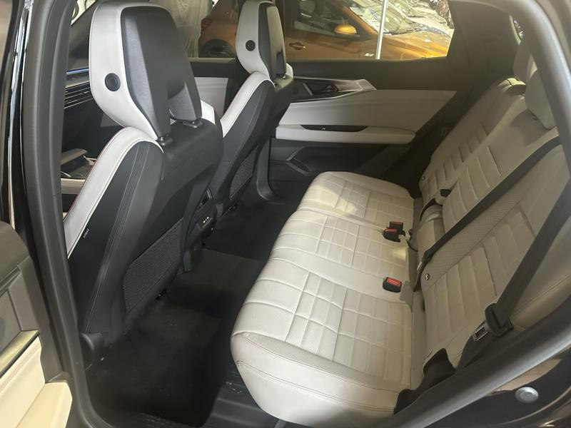 Photo 10 de l’annonce de RENAULT Espace d’occasion à vendre à CHENNEVIÈRES-SUR-MARNE