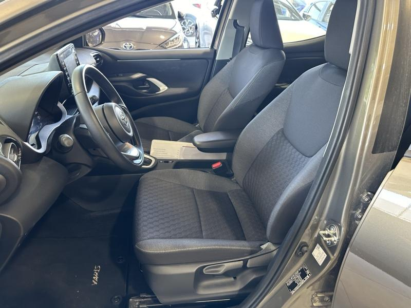 Photo 11 de l’annonce de TOYOTA Yaris d’occasion à vendre à SÈTE