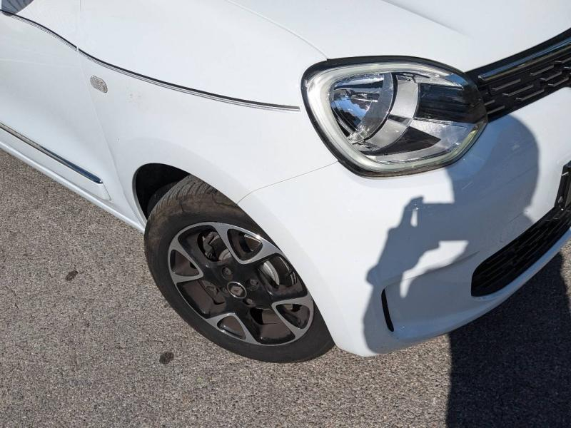 Photo 3 de l’annonce de RENAULT Twingo d’occasion à vendre à AIX-EN-PROVENCE