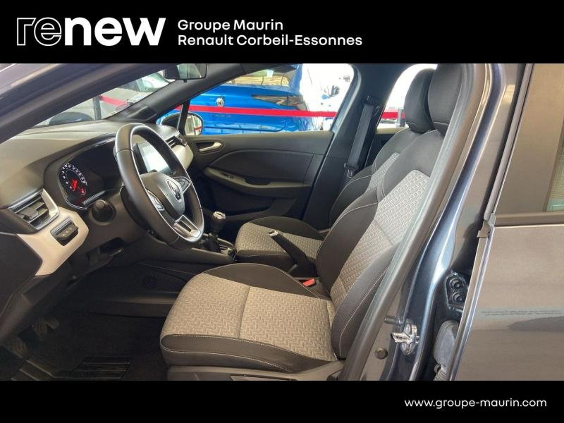 Photo 18 de l’annonce de RENAULT Clio d’occasion à vendre à CORBEIL-ESSONNES