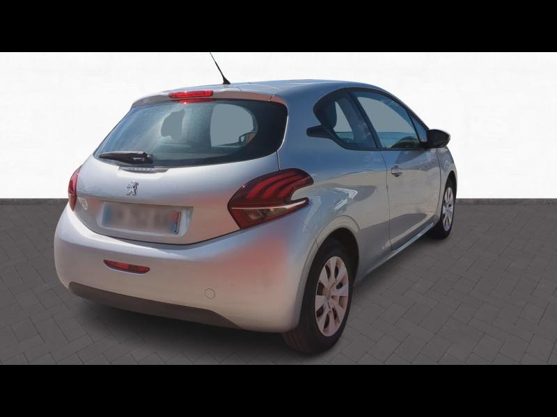 Photo 3 de l’annonce de PEUGEOT 208 d’occasion à vendre à BOLLÈNE