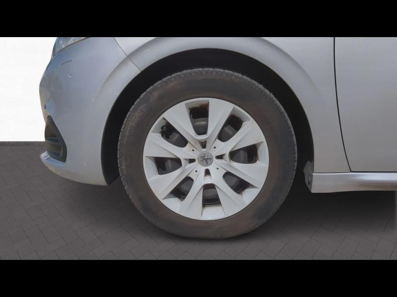 Photo 9 de l’annonce de PEUGEOT 208 d’occasion à vendre à BOLLÈNE