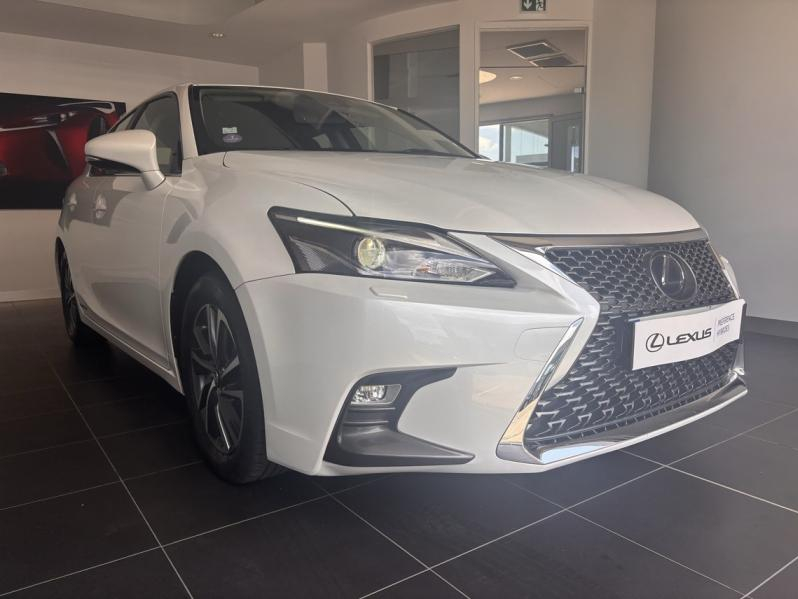 Photo 3 de l’annonce de LEXUS CT d’occasion à vendre à MONTFAVET