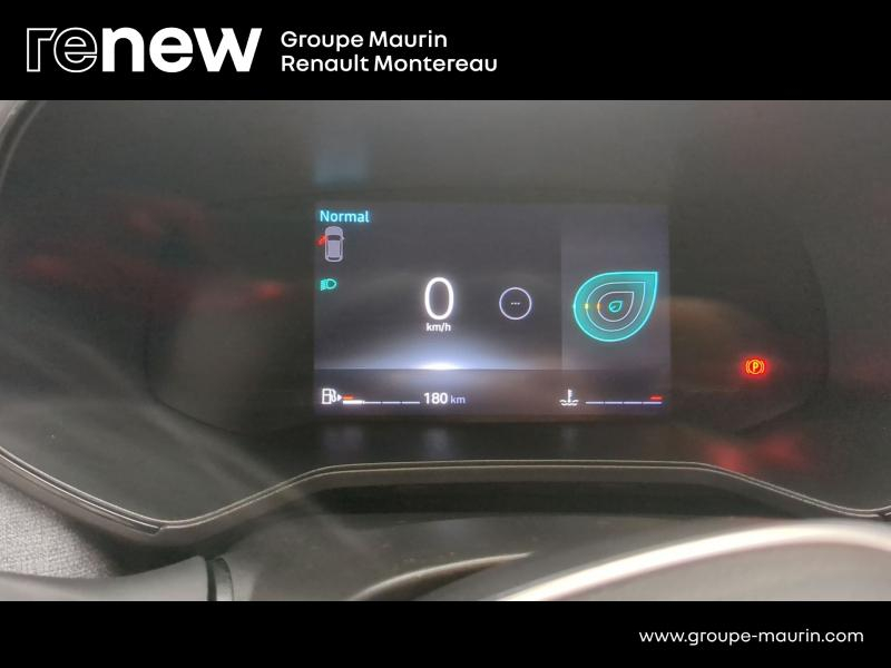 Photo 9 de l’annonce de RENAULT Clio d’occasion à vendre à VARENNES SUR SEINE