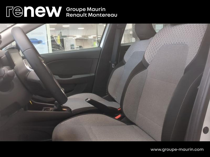 Photo 10 de l’annonce de RENAULT Clio d’occasion à vendre à VARENNES SUR SEINE