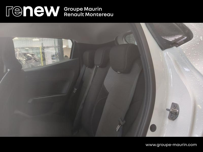 Photo 11 de l’annonce de RENAULT Clio d’occasion à vendre à VARENNES SUR SEINE