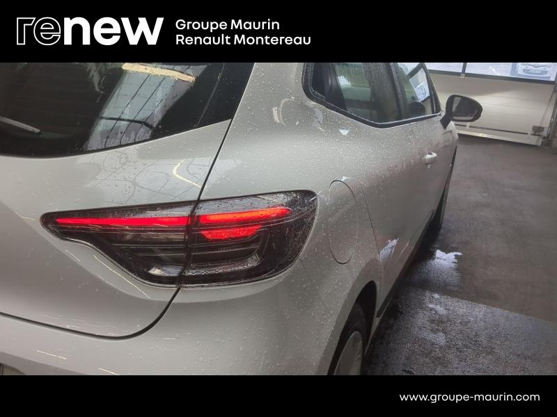 Photo 16 de l’annonce de RENAULT Clio d’occasion à vendre à VARENNES SUR SEINE