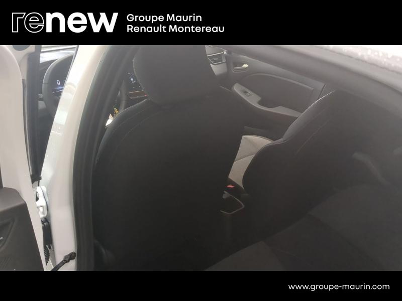 Photo 20 de l’annonce de RENAULT Clio d’occasion à vendre à VARENNES SUR SEINE