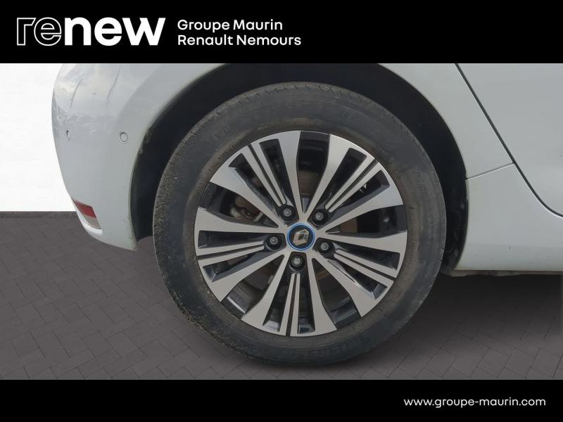 Photo 8 de l’annonce de RENAULT Zoe d’occasion à vendre à SAINT PIERRE LES NEMOURS