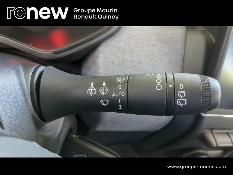 Photo 16 de l’annonce de RENAULT Clio d’occasion à vendre à QUINCY-SOUS-SÉNART