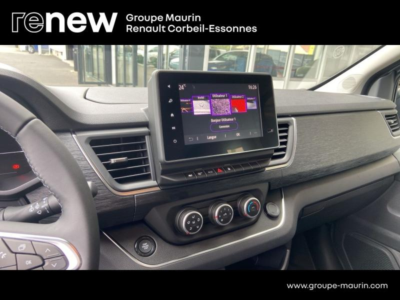 Photo 17 de l’annonce de NISSAN Primastar Combi d’occasion à vendre à CORBEIL-ESSONNES