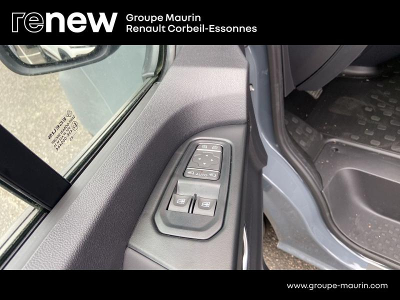 Photo 19 de l’annonce de NISSAN Primastar Combi d’occasion à vendre à CORBEIL-ESSONNES