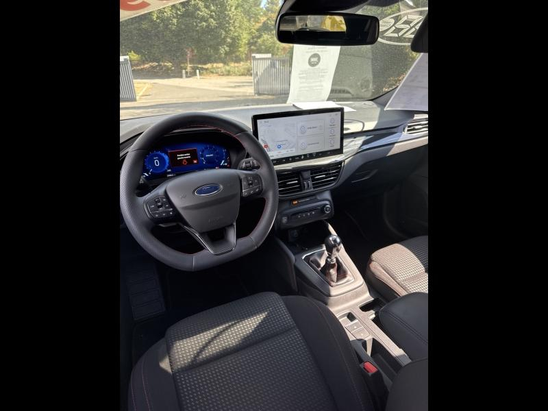 Photo 9 de l’annonce de FORD Focus d’occasion à vendre à TOULON