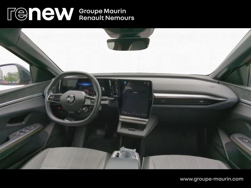 Photo 18 de l’annonce de RENAULT Megane d’occasion à vendre à SAINT PIERRE LES NEMOURS