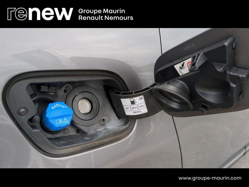 Photo 11 de l’annonce de RENAULT Scenic d’occasion à vendre à SAINT PIERRE LES NEMOURS