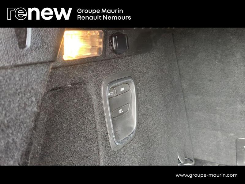 Photo 14 de l’annonce de RENAULT Scenic d’occasion à vendre à SAINT PIERRE LES NEMOURS