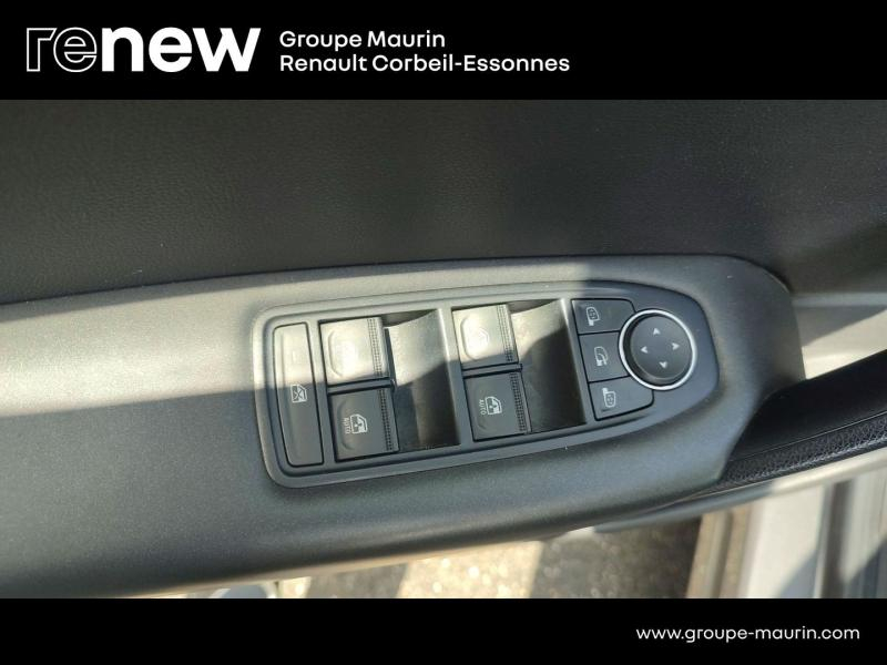 Photo 15 de l’annonce de RENAULT Captur d’occasion à vendre à CORBEIL-ESSONNES