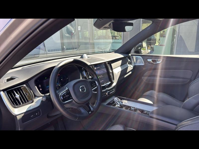 Photo 18 de l’annonce de VOLVO XC60 d’occasion à vendre à AIX-EN-PROVENCE