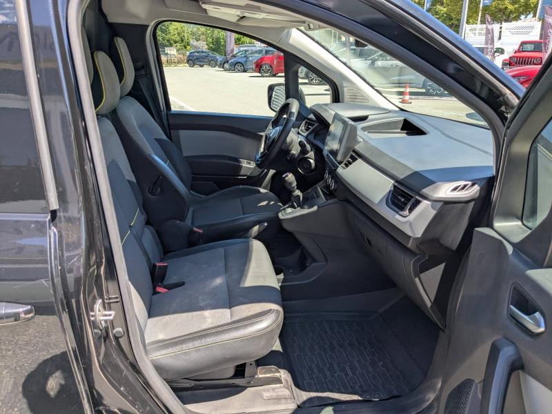 Photo 13 de l’annonce de RENAULT Kangoo Van d’occasion à vendre à DRAGUIGNAN