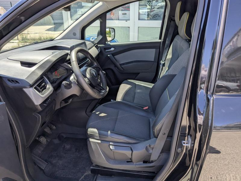 Photo 14 de l’annonce de RENAULT Kangoo Van d’occasion à vendre à DRAGUIGNAN