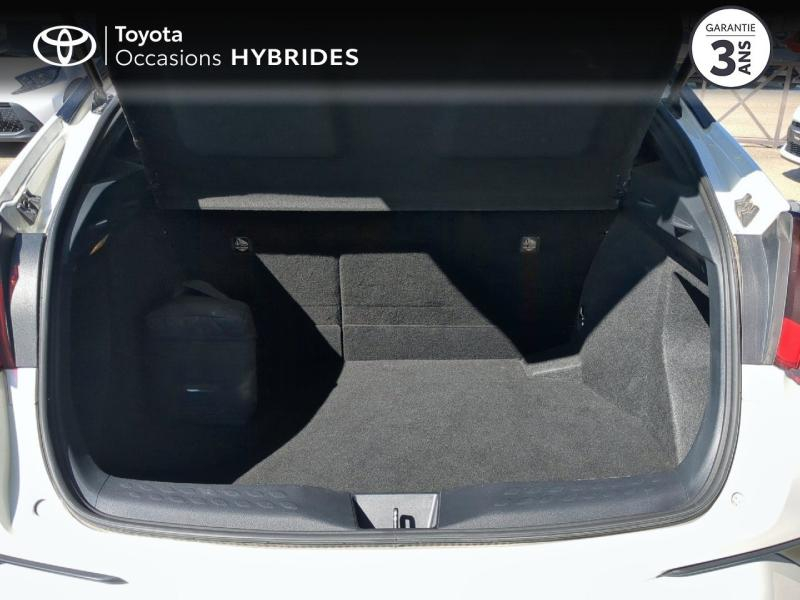 Photo 10 de l’annonce de TOYOTA C-HR d’occasion à vendre à ARLES
