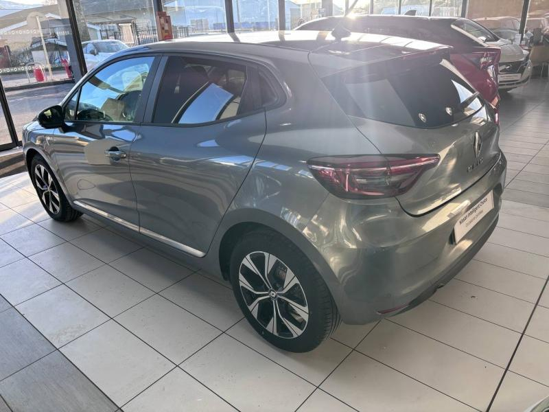 Photo 3 de l’annonce de RENAULT Clio d’occasion à vendre à ANNEMASSE