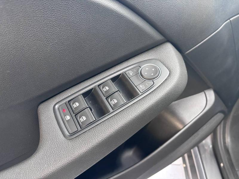 Photo 11 de l’annonce de RENAULT Clio d’occasion à vendre à ANNEMASSE