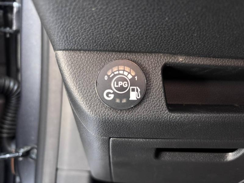 Photo 13 de l’annonce de RENAULT Clio d’occasion à vendre à ANNEMASSE