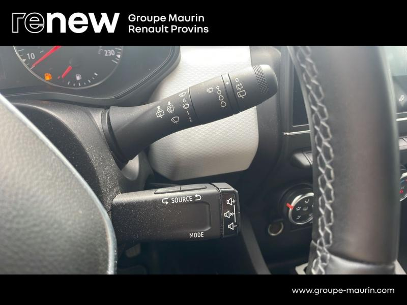 Photo 18 de l’annonce de RENAULT Clio d’occasion à vendre à PROVINS